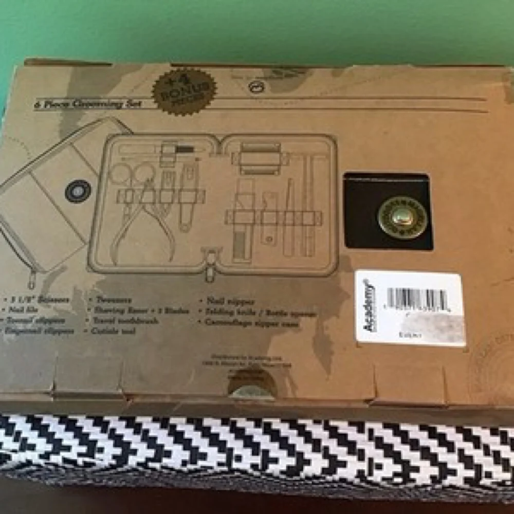 Magellan Outdoors 6 Piece Grooming Set‎ with Bonus Pieces